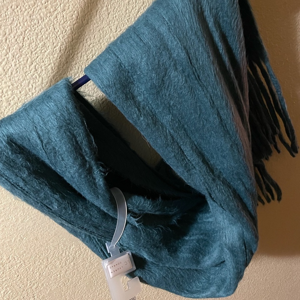 Lauren Conrad Scarf - Picture 4 of 7